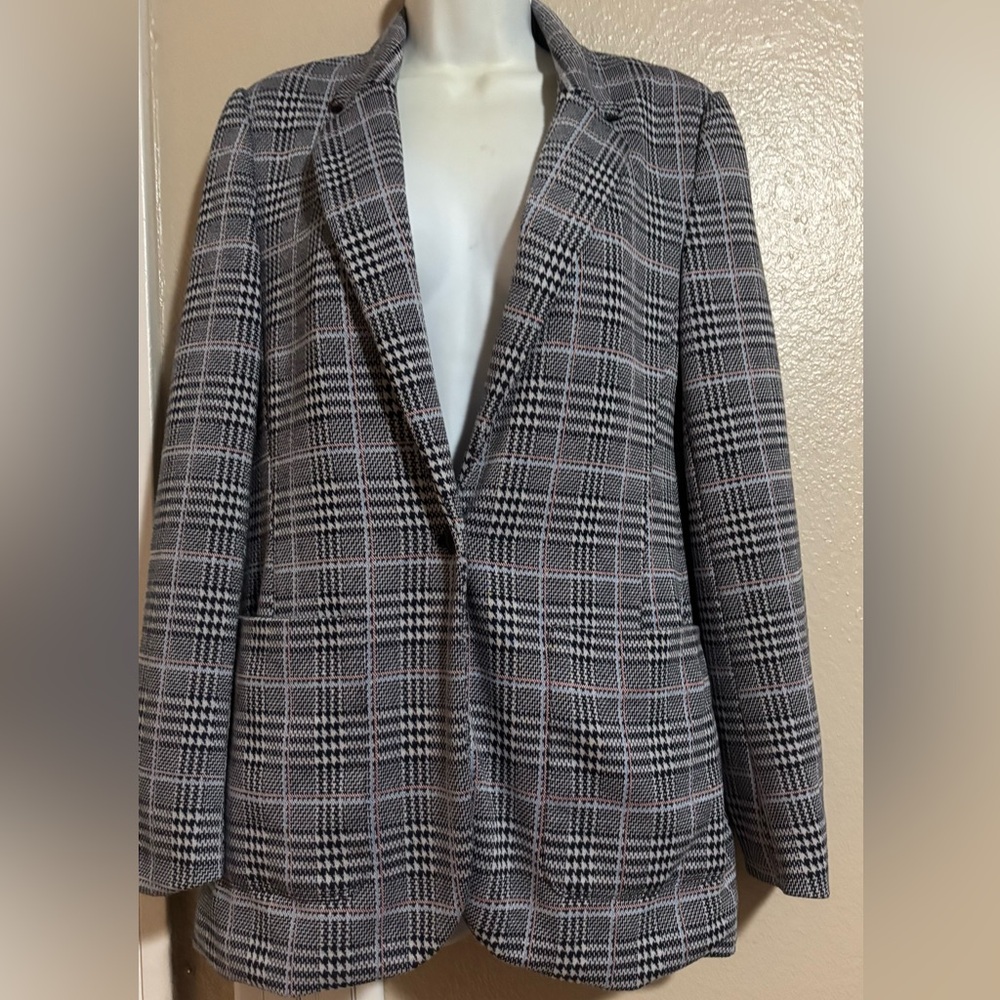 GAP Women’s Gray Sport Coat with Classic Plaid Design Size 6